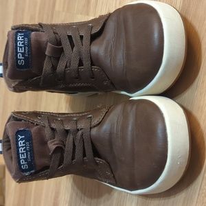 Boys Sperry‎ brown high tops size 1
